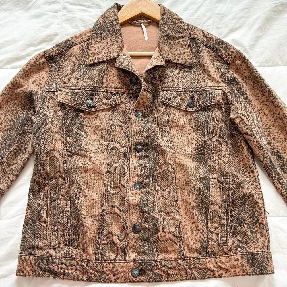 NWOT Free People Snake Trucker Jacket XS Brown Snakeskin Print Denim Cotton - Picture 9 of 14